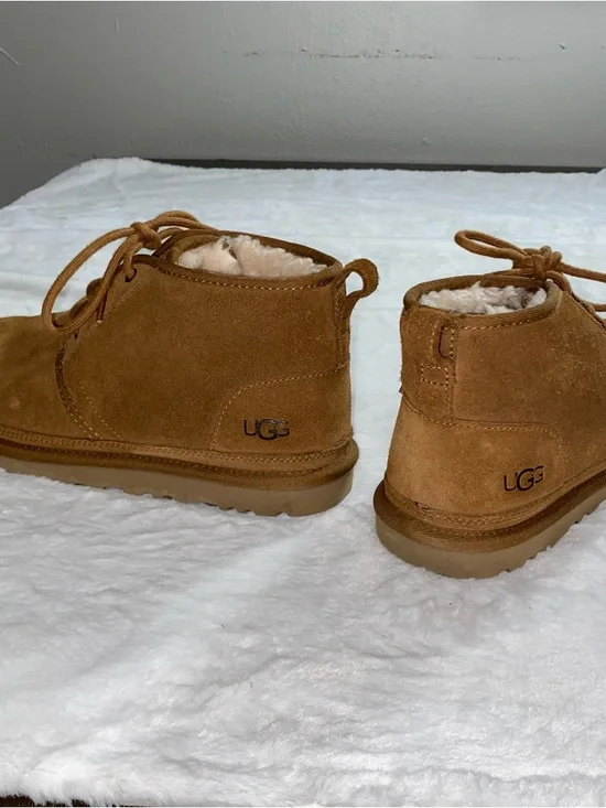UGG “Neumel" Women’s Suede/Shearling Shoe - Lace-Up Chukka Boot (Chestnut) US 12 - Picture 2 of 12